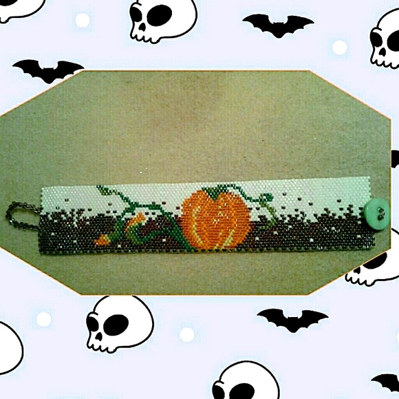 Beaded pumpkin bracelet - Picture 1 of 3